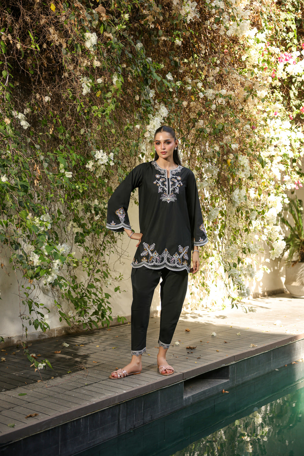 Veya black embroidered two piece