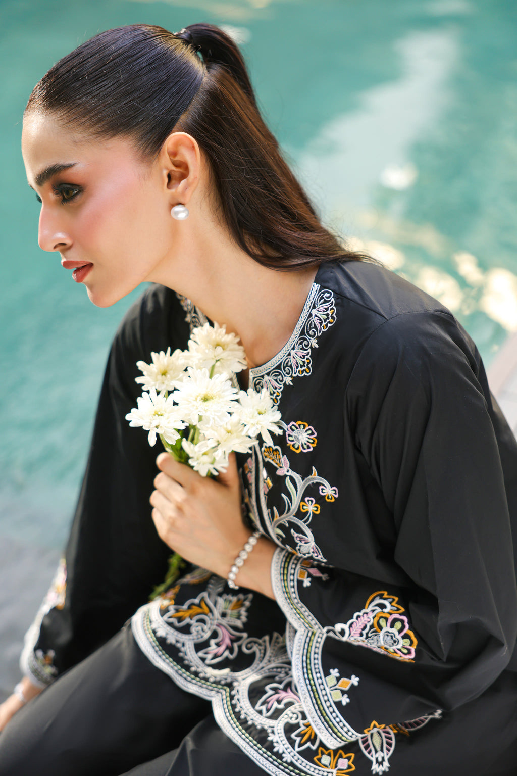 Veya black embroidered two piece